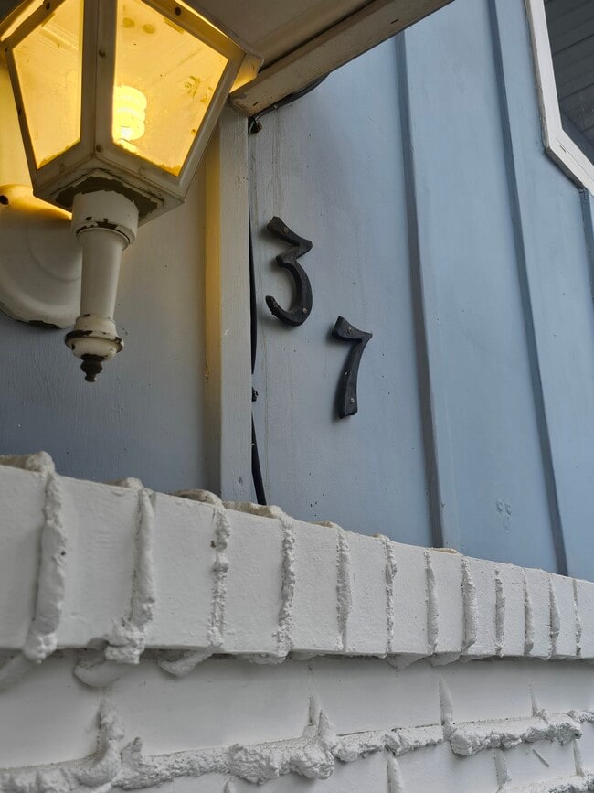 Building Photo - 37 Alan Shepard Rd