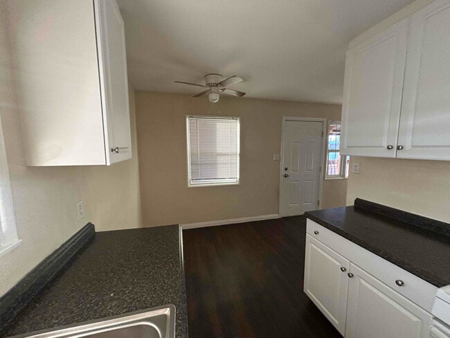 Photo - 3786 Taft St