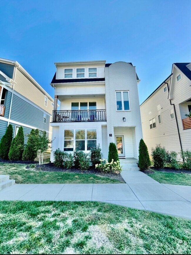 Building Photo - **HIGH-END EAST NASHVILLE HOME IN A 32-HOM...