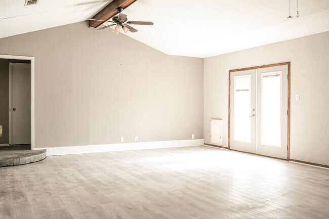 Photo - 216 Warbonnet Trail