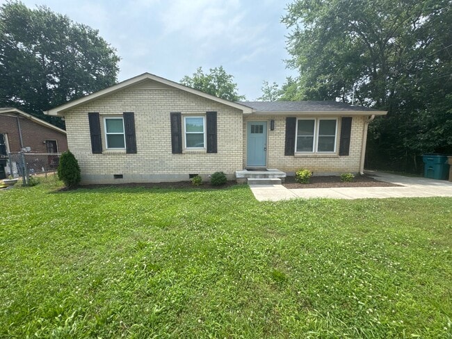 For Rent – Fully Renovated 3-Bed, 2-Bath H... - For Rent – Fully Renovated 3-Bed, 2-Bath H... House