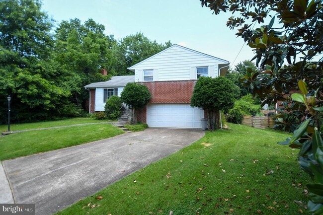 Building Photo - 2016 Cascade Rd Rental