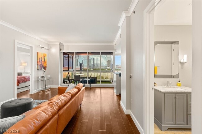 Photo - 4575 Dean Martin Dr Unidad 1007