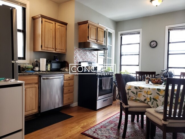 Photo - 358 Princeton St Unit 2