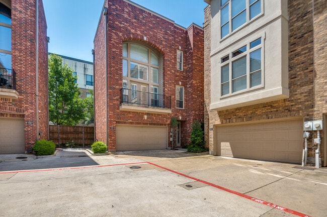 Building Photo - 909 City Side Ln Rental