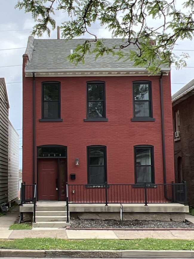 Building Photo - 1228 Jackson St