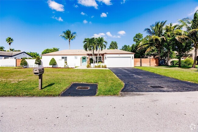 Building Photo - 15331 SW 155th Terrace Rental