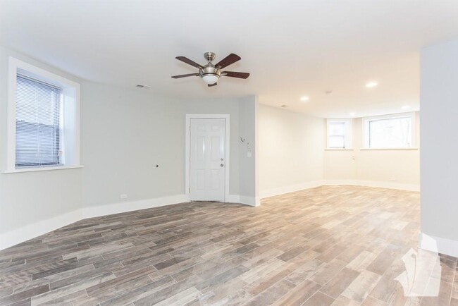 Photo - 2922 W Logan Blvd