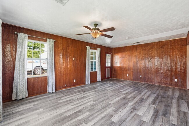 212 Jones Rd