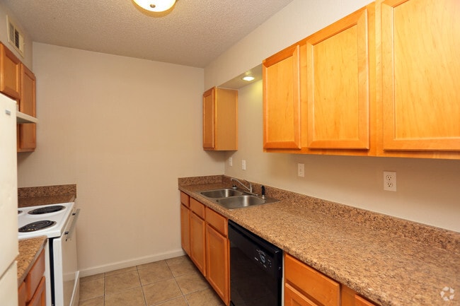 1BR - 600SF - Kitchen