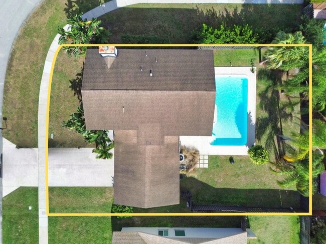 Photo - 760 Windtree Way