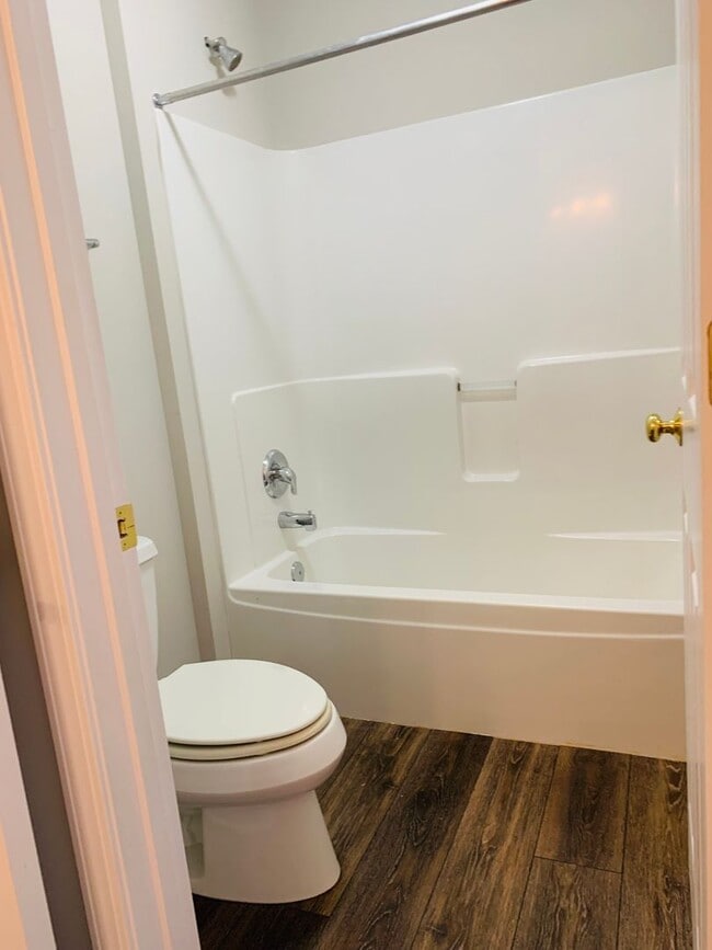 Photo - 1465 Scott St