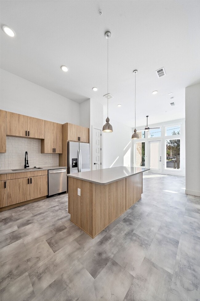 Building Photo - 2520 Washington Ave Unit A12.107 Rental