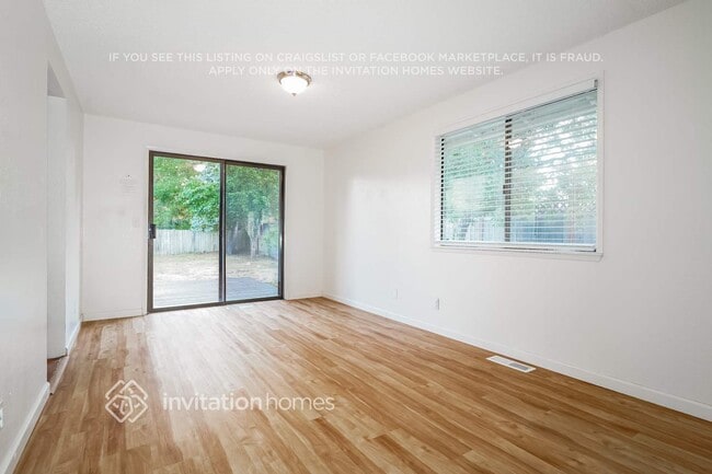 Photo - 2134 Hemlock St SE