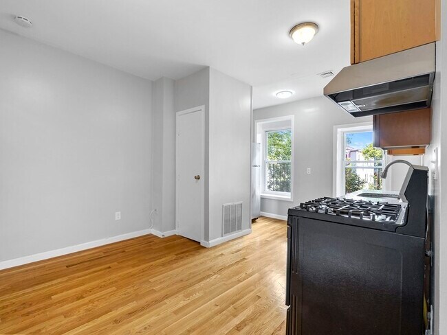 Photo - 47 Coleman St Unit 3