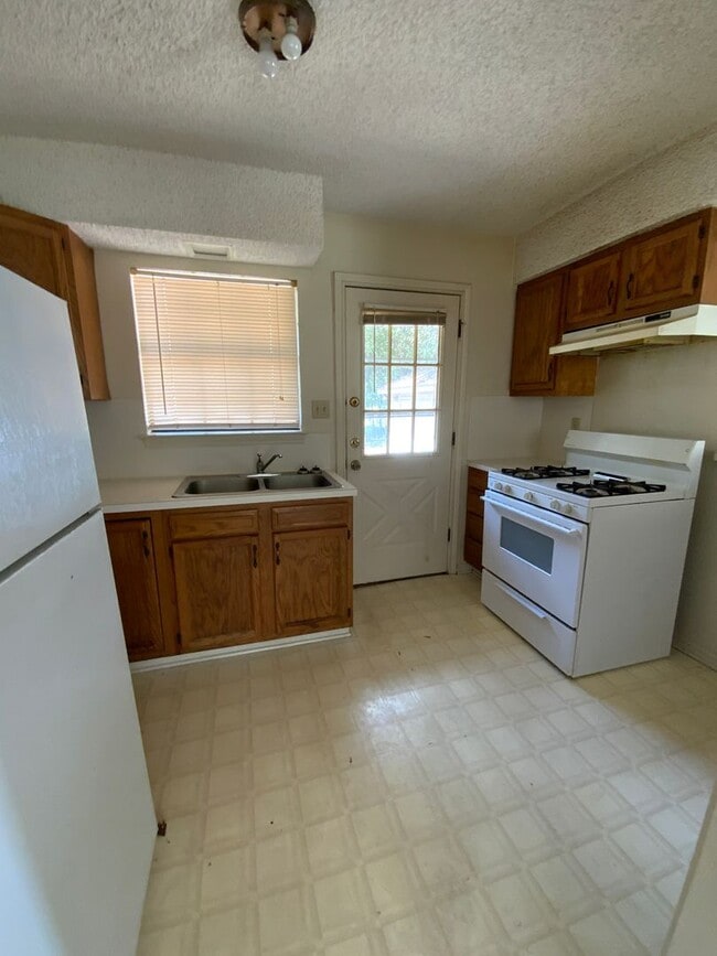 Photo - Cozy two bedroom with detached garage