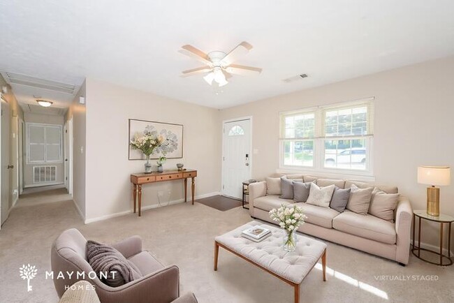 Photo - 288 Morris Dr SE