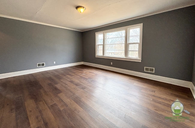 Photo - 122 Woodland Dr