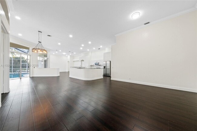 2893 Oakbrook Dr