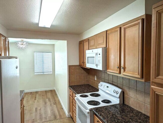 Photo - 5412 Lindley Ave Unidad 103 Rental