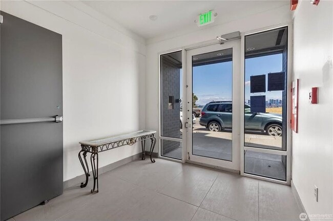 Photo - 1709 Harbor Ave SW Unit 302