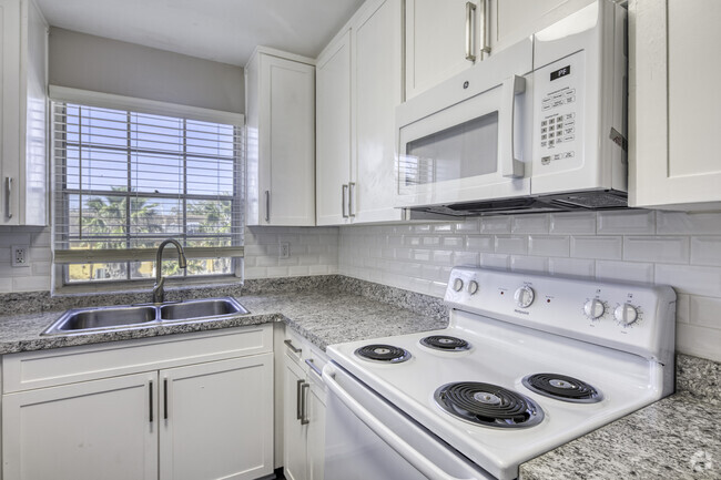 Interior Photo - Heritage at Temple Terrace Rental