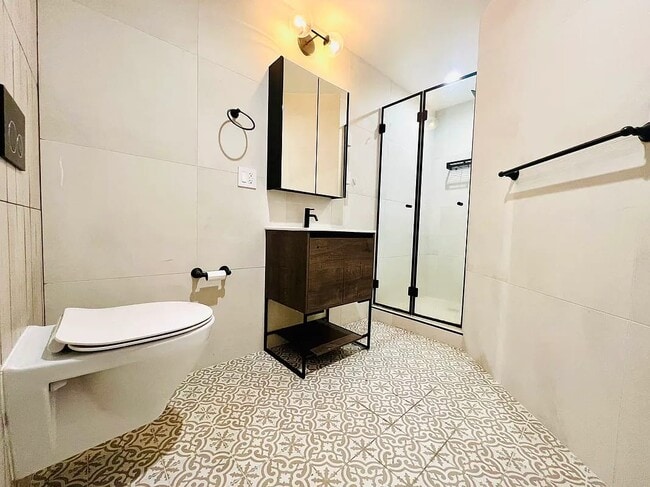 Photo - 317 Winthrop St