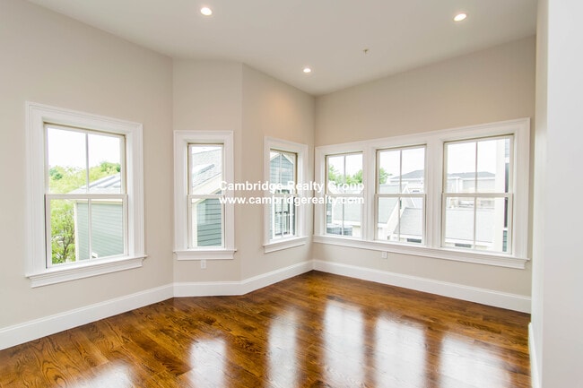 Photo - 131 Columbia St Unidad 3B