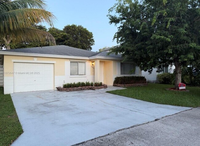 Photo - 14465 SW 139th Ave Cir E