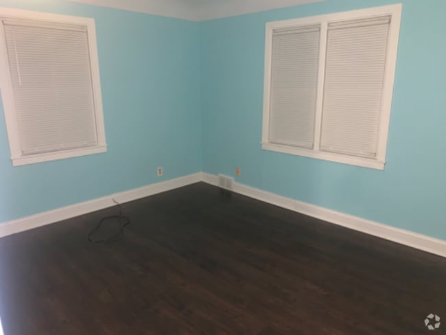 Building Photo - 527 Pearl Harbor St Rental