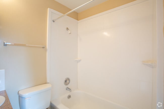 1BR, 1BA - 480 SF