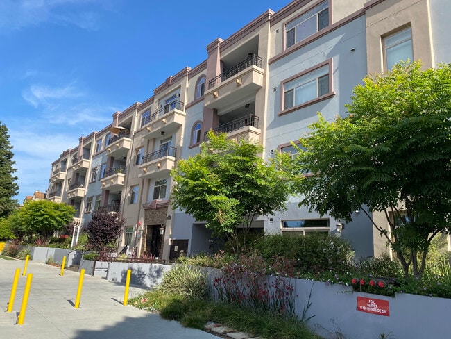 Photo - 11100 Riverside Dr Unit 213