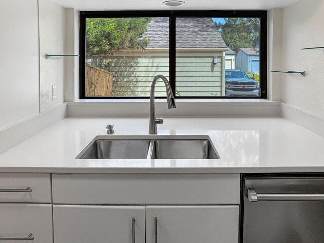 Photo - 2728 Northbrook Pl