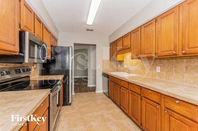 1383 Mayberry Ln