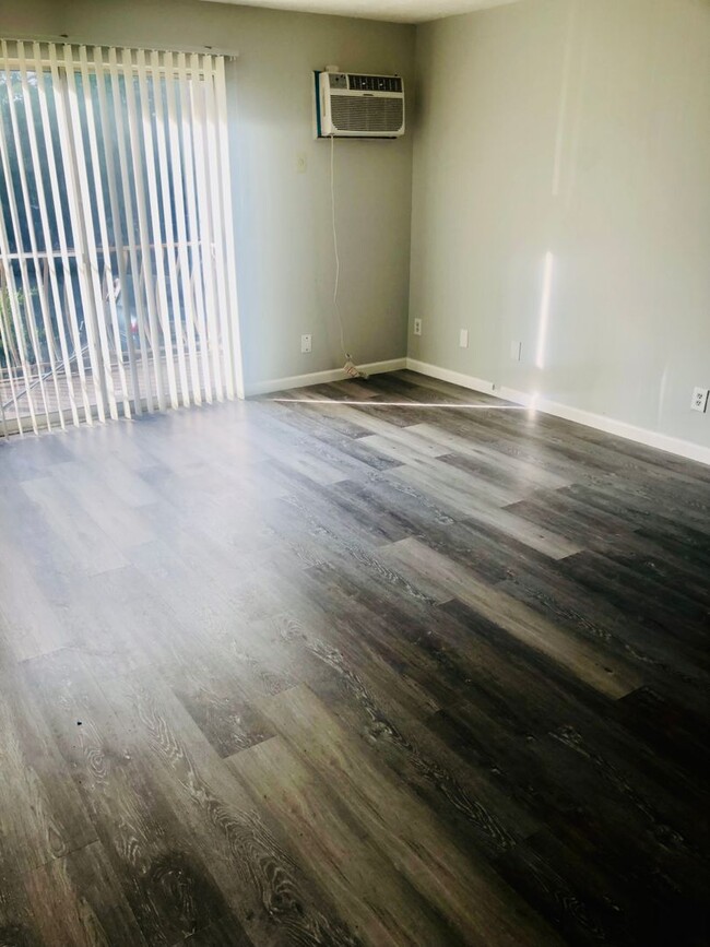 2356/2358 Harrison Ave - 2356/2358 Harrison Ave Apartment Unit fc316d3d-c2aa-4493-9c67-a49bf3a46a5a