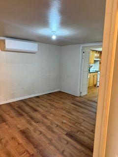 Building Photo - 3222B Pearsall Ave Unit Ground