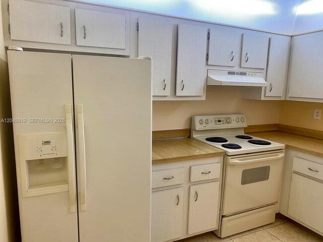Building Photo - 1810 SW 81st Ave Unit 2311