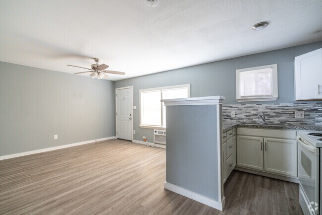 Photo - Bristol Oaks Apartments