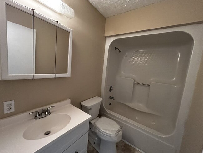 Photo - Condo for Rent Unit 16
