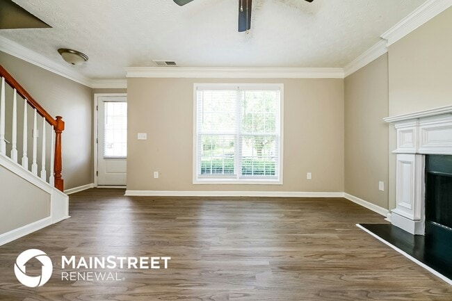 Photo - 4023 Riverside Pkwy