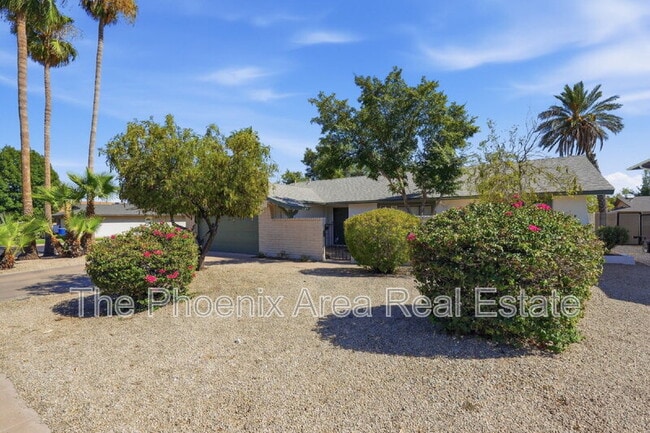 Photo - 447 E Carson Dr