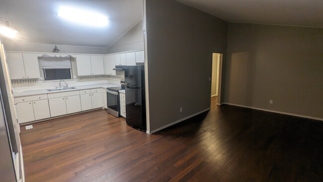 Photo - 9 Ipswich Dr