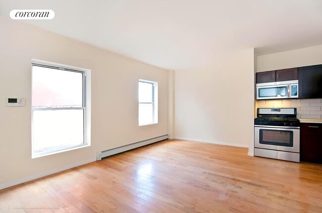 Photo - 838 Herkimer St