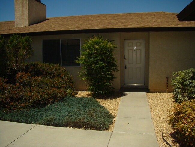 Photo - 15554 Bear Valley Rd Unidad 3