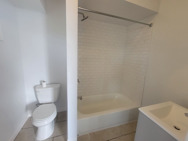 Photo - 104-108 Madison St Unit 104-3