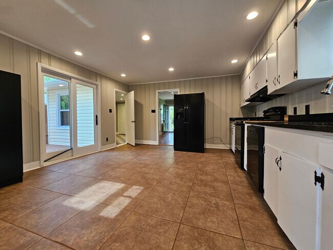 Photo - 303 Brandywine Rd
