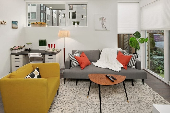 Photo - 915 14th Ave Unit ID1036010P