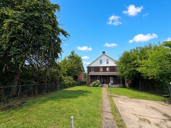 Photo - 937 High St
