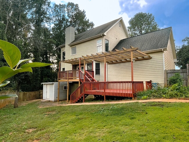 Back - 330 Fountainmist Trail Unit B