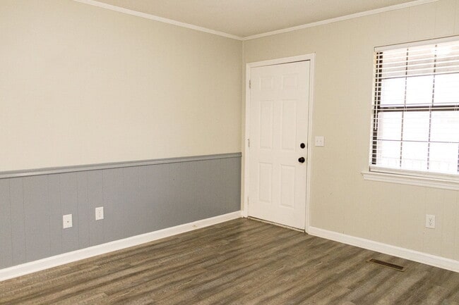 Photo - 1418 Baggett Rd